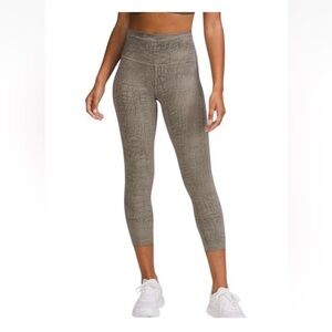 Lululemon Wunder Train High-Rise Crop 25” Size 4 in Thread Dye Rover Black